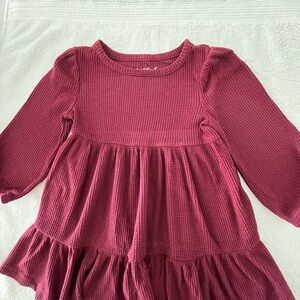 Girls 3T burgundy color dress has pockets